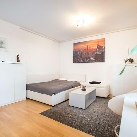 Cozy & Modern Studio With Balcony Загреб Экстерьер фото